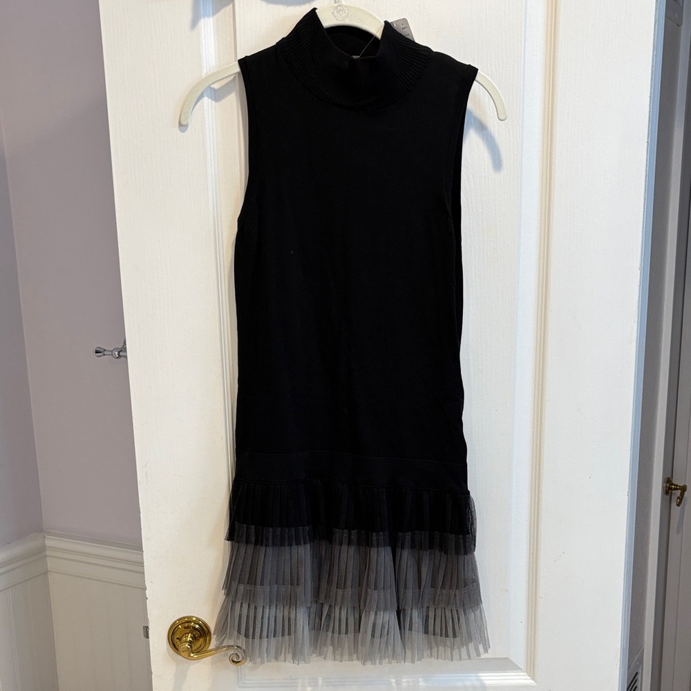 NWT Forever 21 Black and Gray Sleeveless Dress